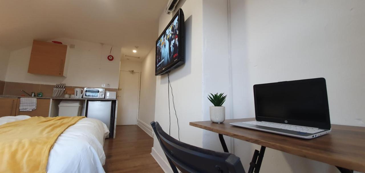Fast Broadband, Budget Stay, Free Netflix. 卡迪夫 外观 照片