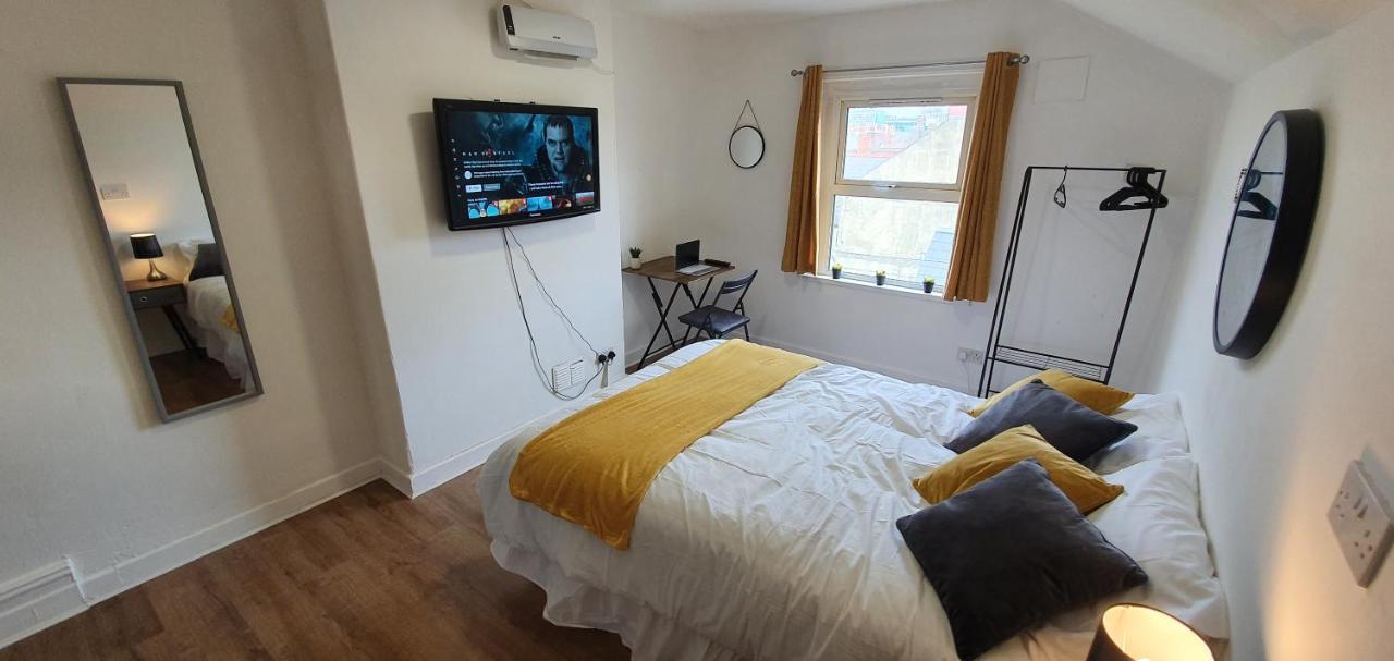 Fast Broadband, Budget Stay, Free Netflix. 卡迪夫 外观 照片
